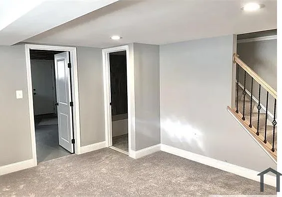 936 Middleborough Rd — Photo 9