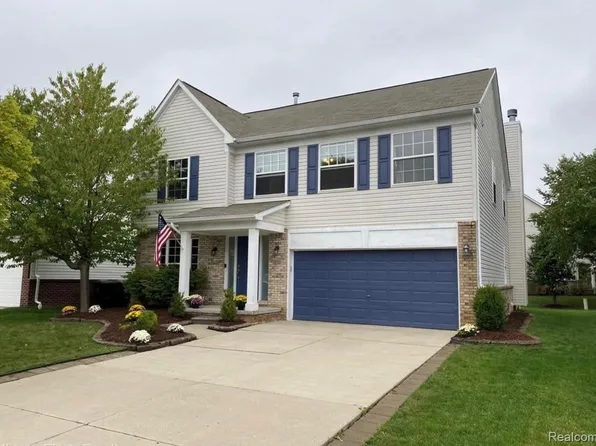 3710 Ridge View Dr N, Trenton, MI 48183