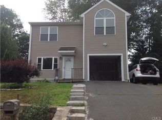 35 Palmer St, Bridgeport, CT 06606