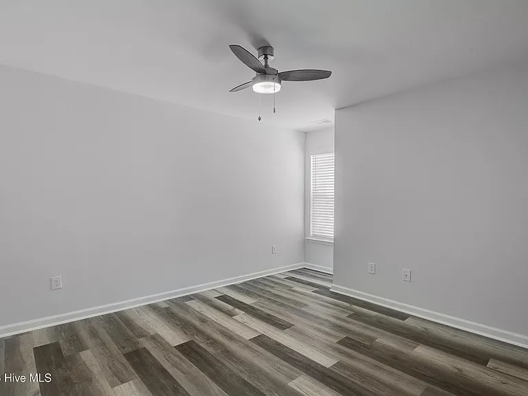 375 Logan St — Photo 20