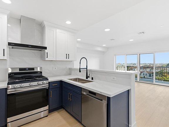 2nd image of 560 El Camino Real #206