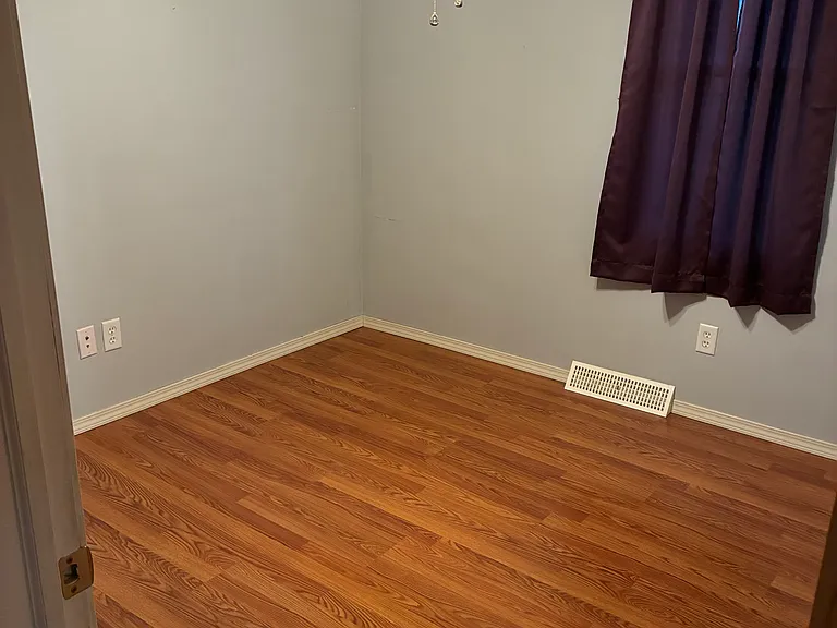 305 Calder Ave — Photo 9