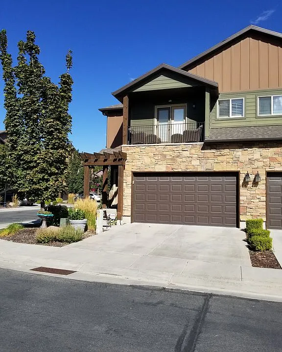 7829 S Summer Station Way