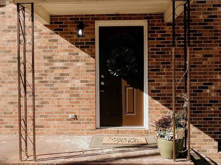 Maple Cir — Photo 20