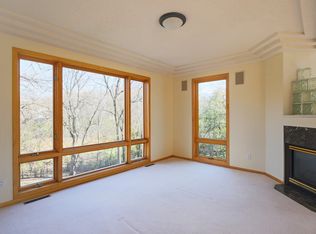 1509 Linner Rd, Wayzata, MN 55391