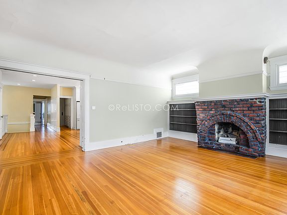 3rd image of 19 Palm Ave