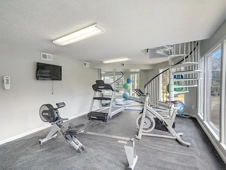 Hills at Hoover Apartments — Photo 4