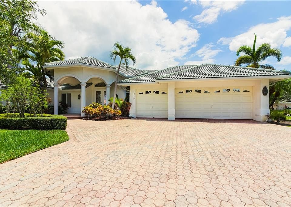 1st image of 2760 SW Glenmoor Way