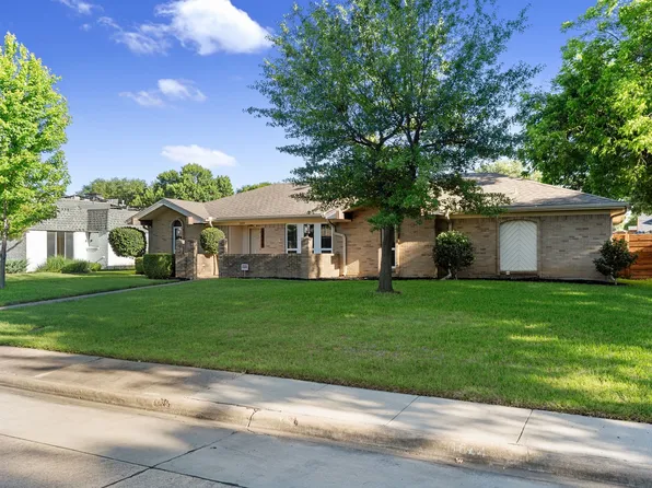 3644 Courtdale Dr, Farmers Branch, TX 75234