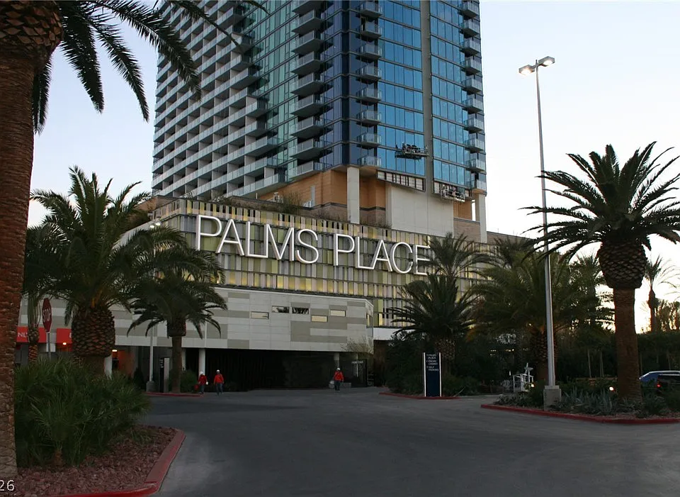 4381 W Flamingo Rd #2122