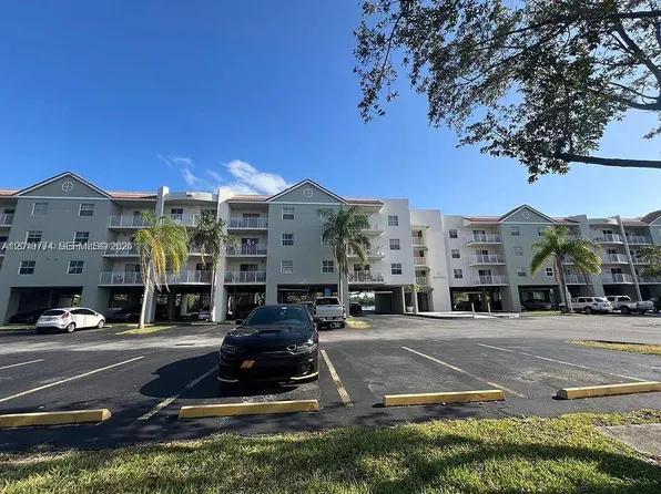 8240 SW 210th St, Cutler Bay, FL