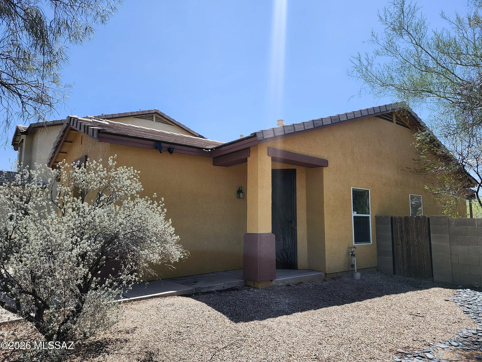 2 bed, 1.0 bath, 1004 sqft, $1,600 — Photo 3