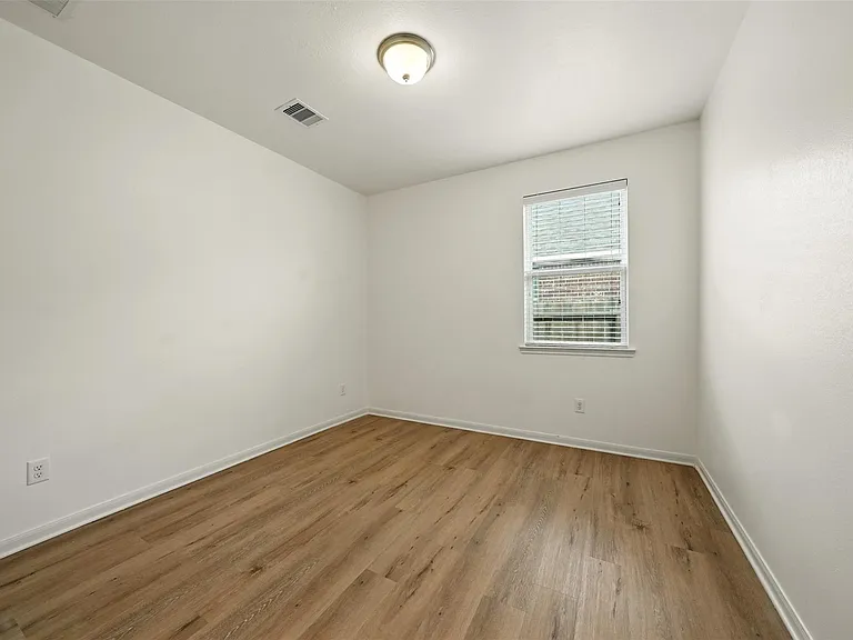9219 Gilbert Hollow Dr — Photo 33