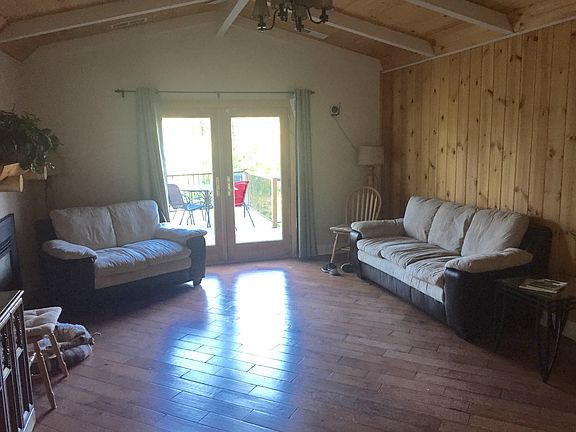 3rd image of 22662 Spruce Dr