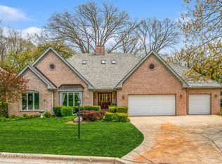 1605 Far Hills Dr, Bartlett, IL