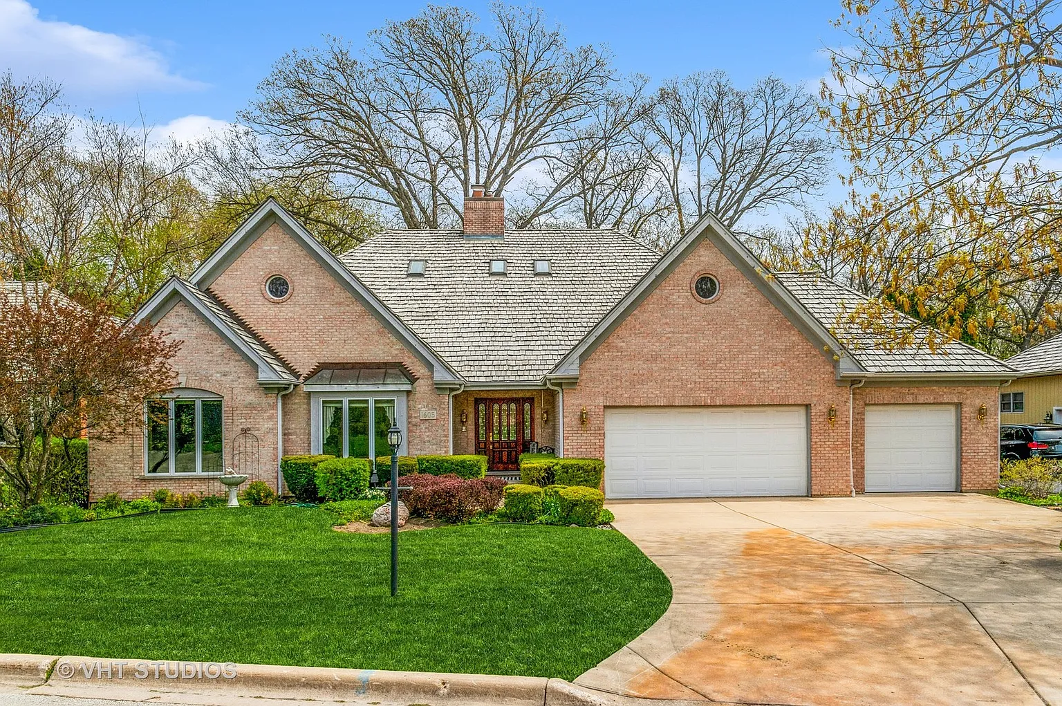 1605 Far Hills Dr photo 1