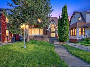 12716 Wilshire Dr, Detroit, MI 48213