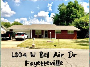 1004 W Bel Air Dr, Fayetteville, AR 72703