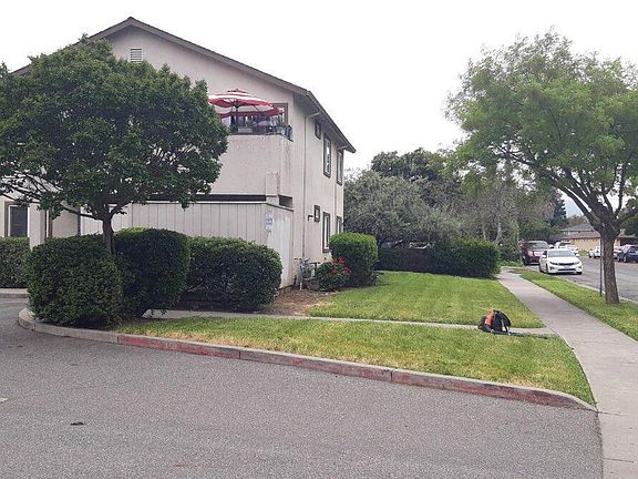 2nd image of 640 E 8th St APT 202