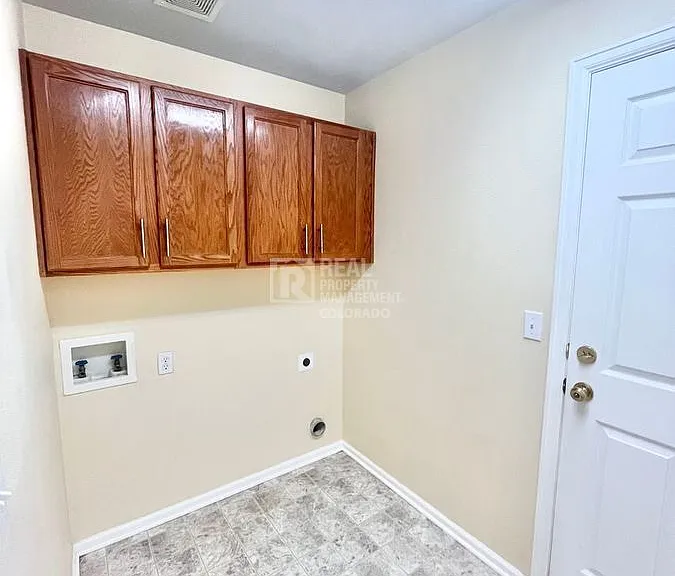 17273 E Lake Dr — Photo 35