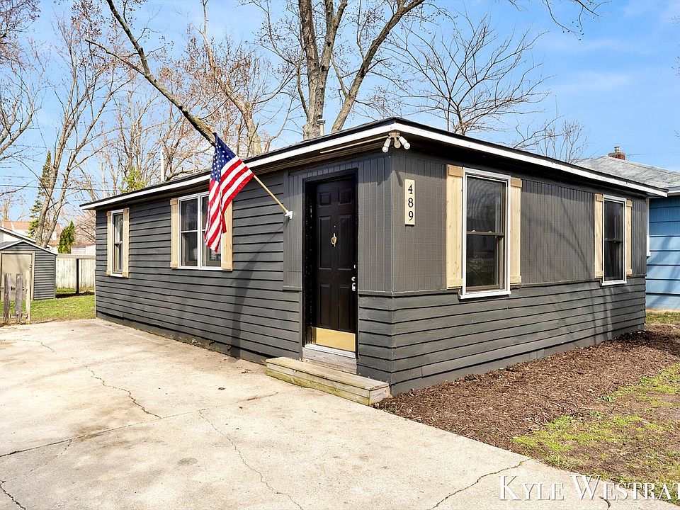 1st image of 489 W 23rd St