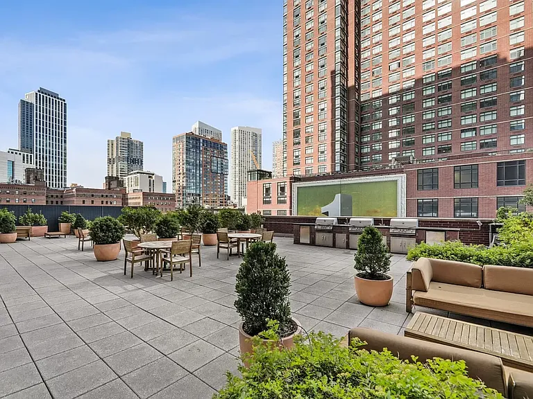 389 Washington St #23B — Photo 22