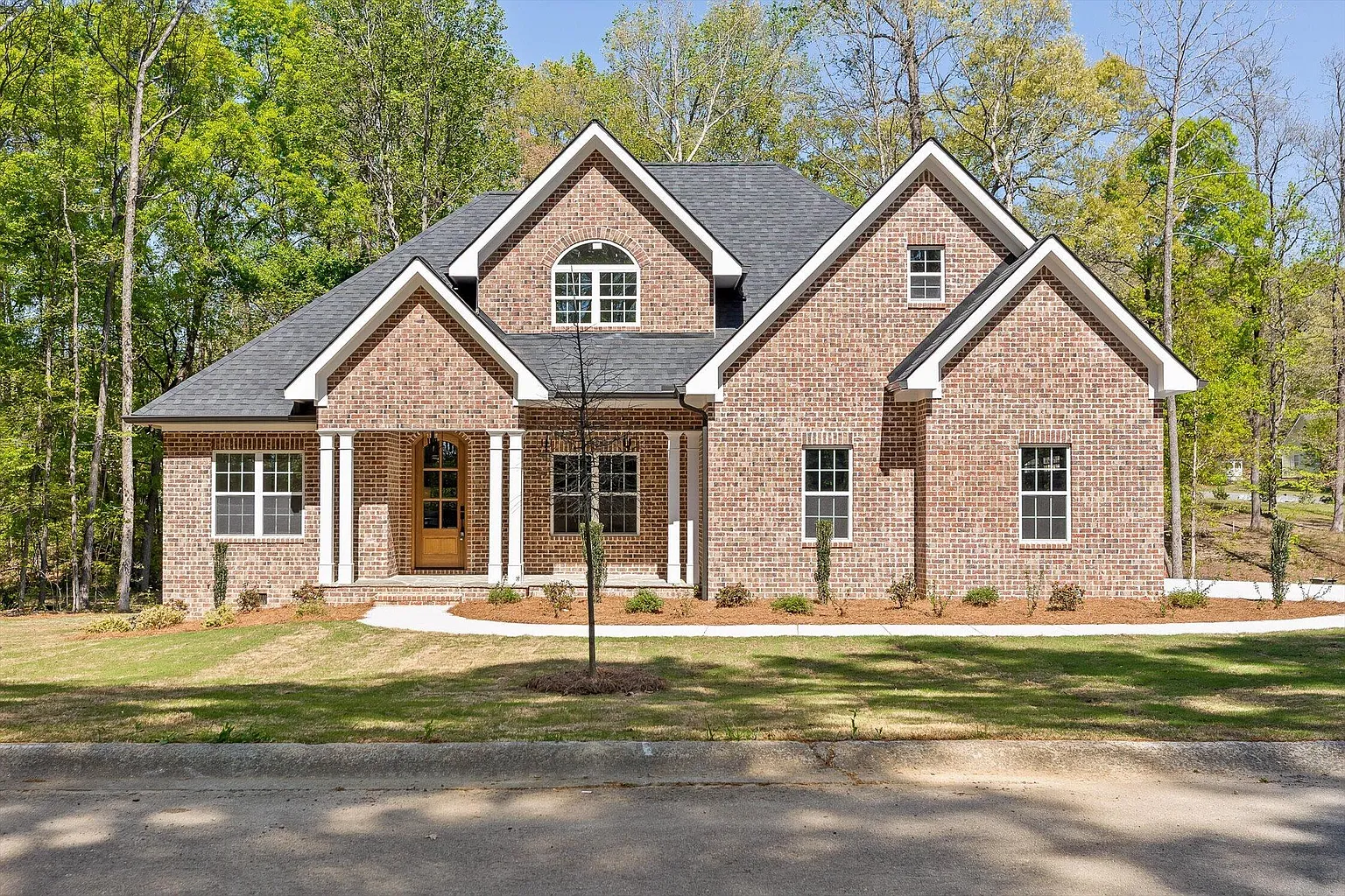 800 E Moravian Bnd photo 1