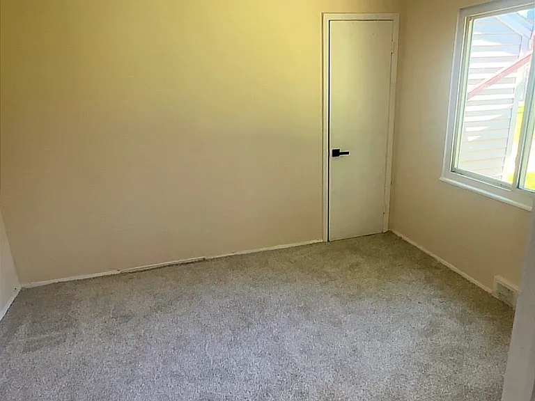 13902 Elsetta Ave — Photo 6