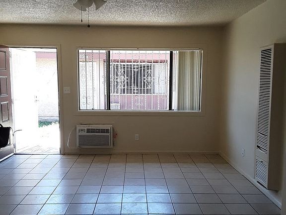 4th image of 615 W 92nd St #8543050