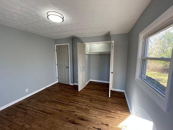 5th image of 1180 Lakeview Dr NW