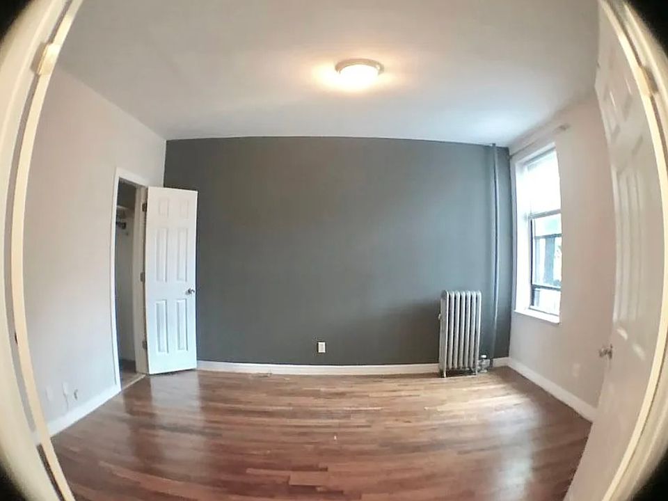 1st image of 2409 27th St APT 1A