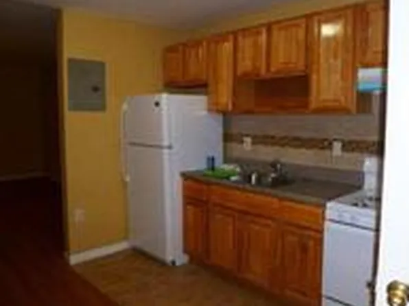 10505 Jamaica Ave, Richmond Hill, NY 11418