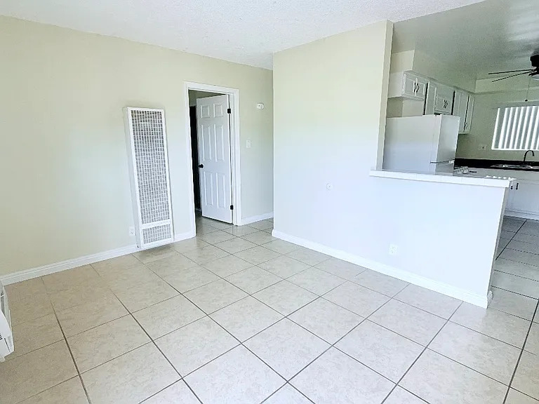 810 W Duarte Rd #127 — Photo 5