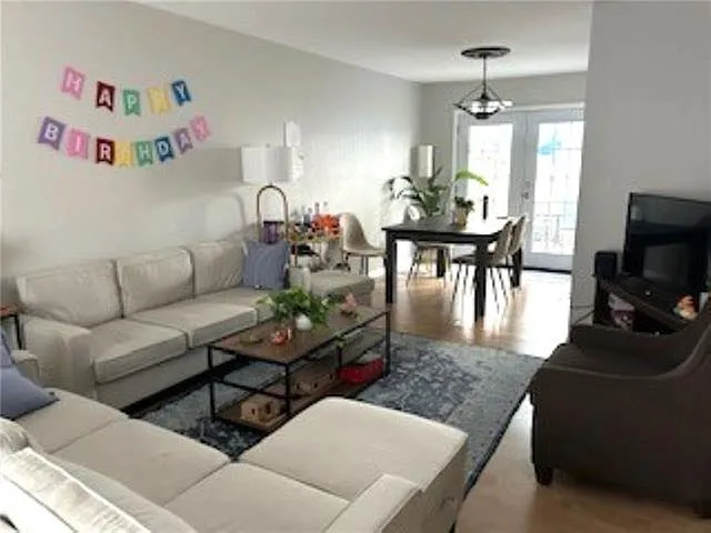7200 Oak St #D — Photo 3