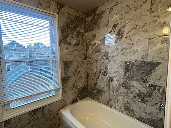 5th image of 2919 S Emerald Ave APT 2F