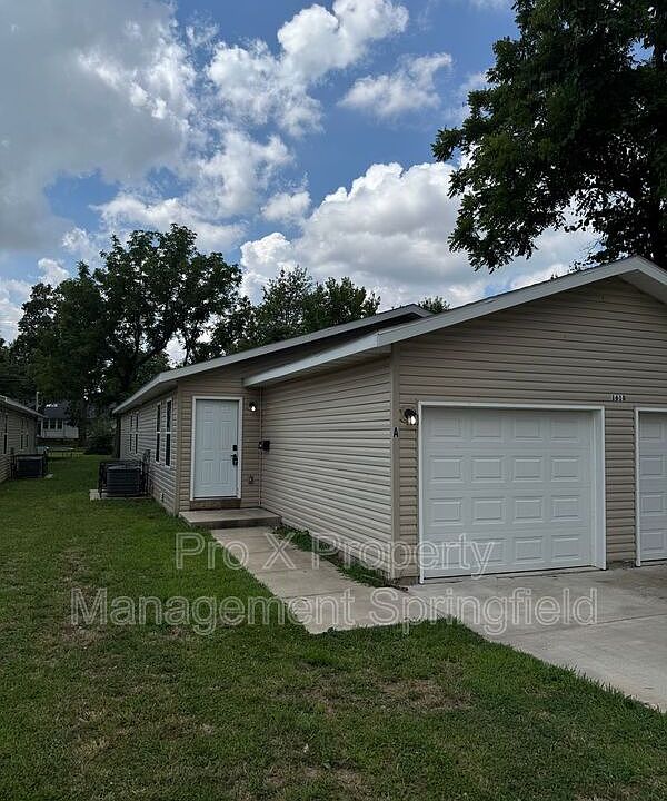 1st image of 1618 W Scott St #A