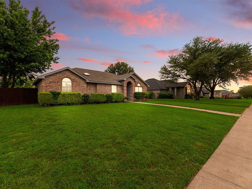 1st image of 1318 Meadow Creek Dr