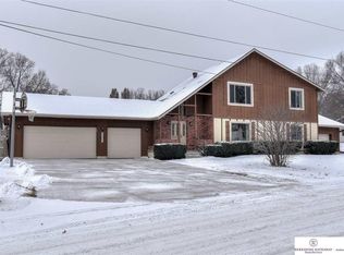 7429 Glenvale Dr, Omaha, NE 68134