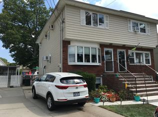 27 Llewellyn Pl, Staten Island, NY 10310