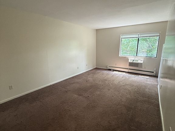 2nd image of 1855 Burnet Ave #11549334