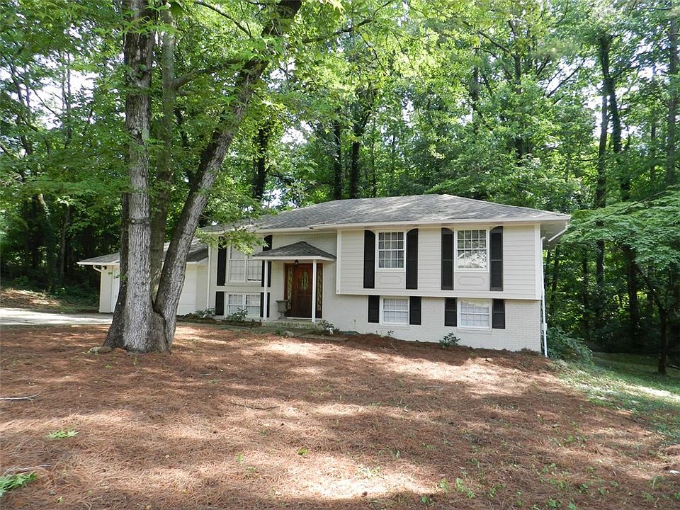 1st image of 521 Woodgate Dr