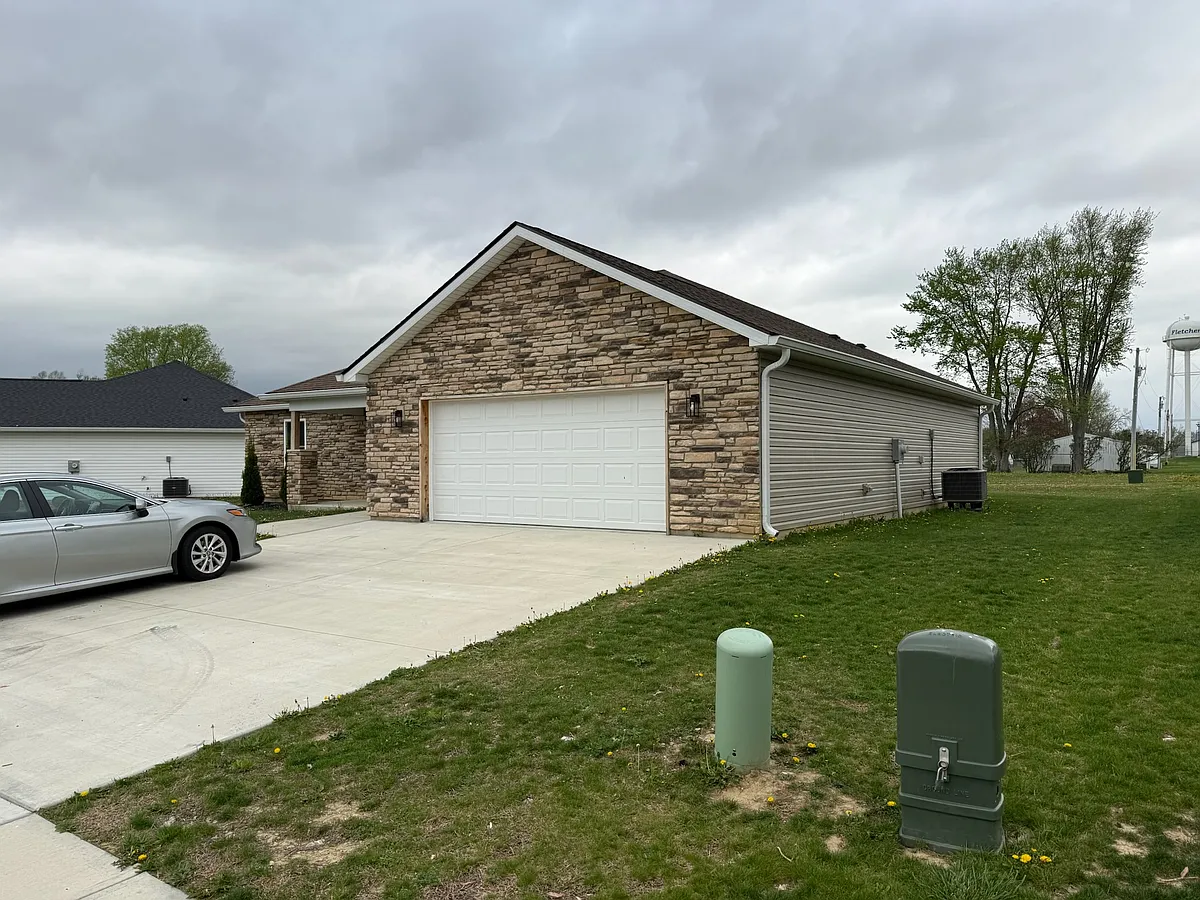 Building Photo - 516 Cherry Ln