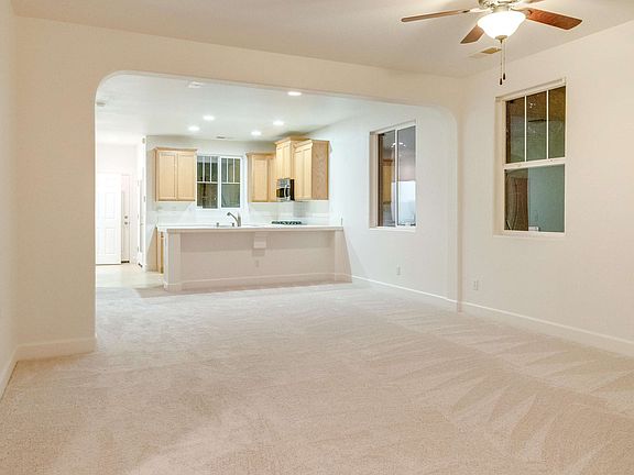 4th image of 3200 Prospect Park Dr