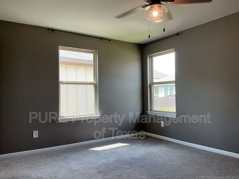 140 Earl Keen St — Photo 29
