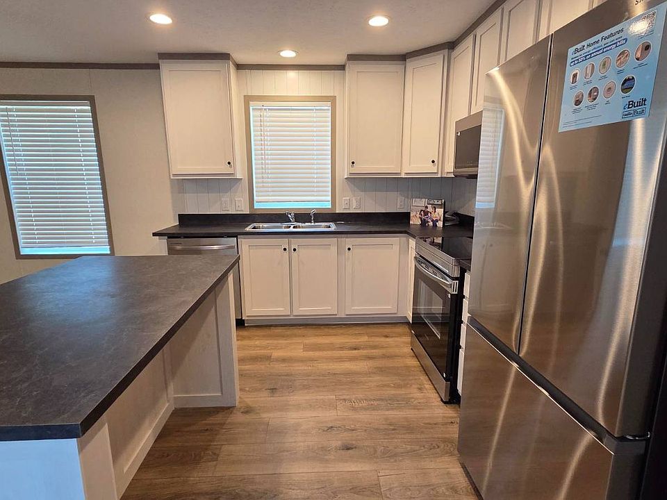 1st image of 68 Rex Aire Ct