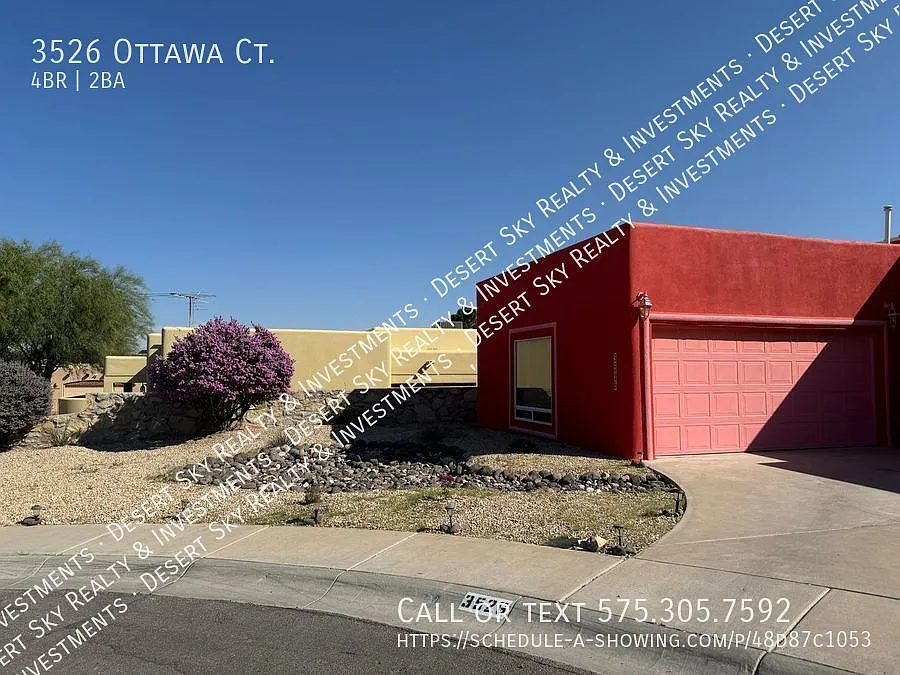 4 Bedroom 2 Bathroom Home — Photo 4