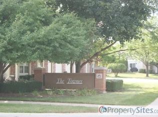 120 Cammeron Ct, Aurora, IL 60504