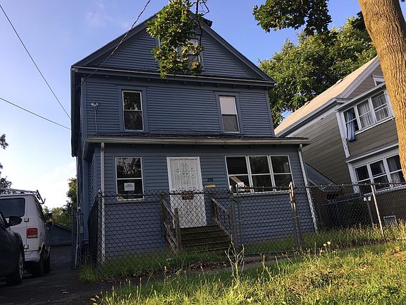 4th image of 218 W Calthrop Ave