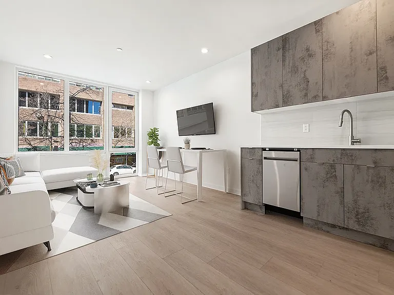 1661 Madison Ave #2A — Photo 1