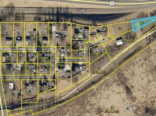 22 Bucher Dr, Saint Joseph, MO 64503